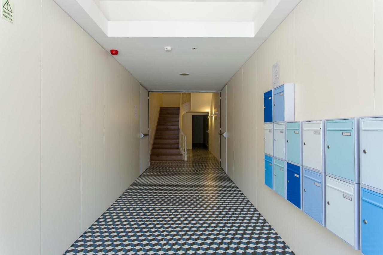 Joivy Sublime 2Br Apt On Restauradores Square Nearby Rossio Station Lisboa المظهر الخارجي الصورة