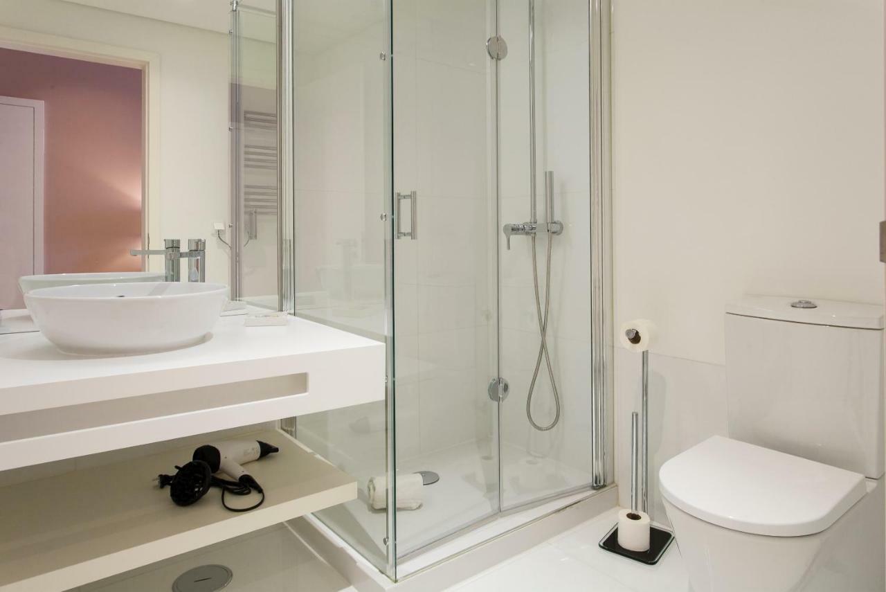 Joivy Sublime 2Br Apt On Restauradores Square Nearby Rossio Station Lisboa المظهر الخارجي الصورة