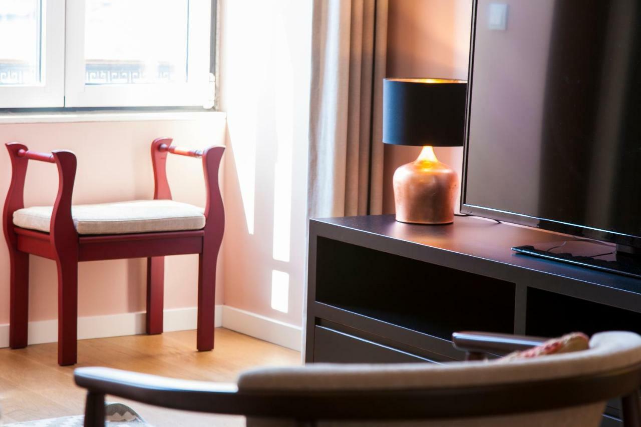 Joivy Sublime 2Br Apt On Restauradores Square Nearby Rossio Station Lisboa المظهر الخارجي الصورة