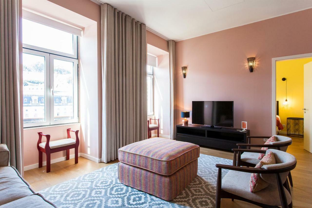 Joivy Sublime 2Br Apt On Restauradores Square Nearby Rossio Station Lisboa المظهر الخارجي الصورة
