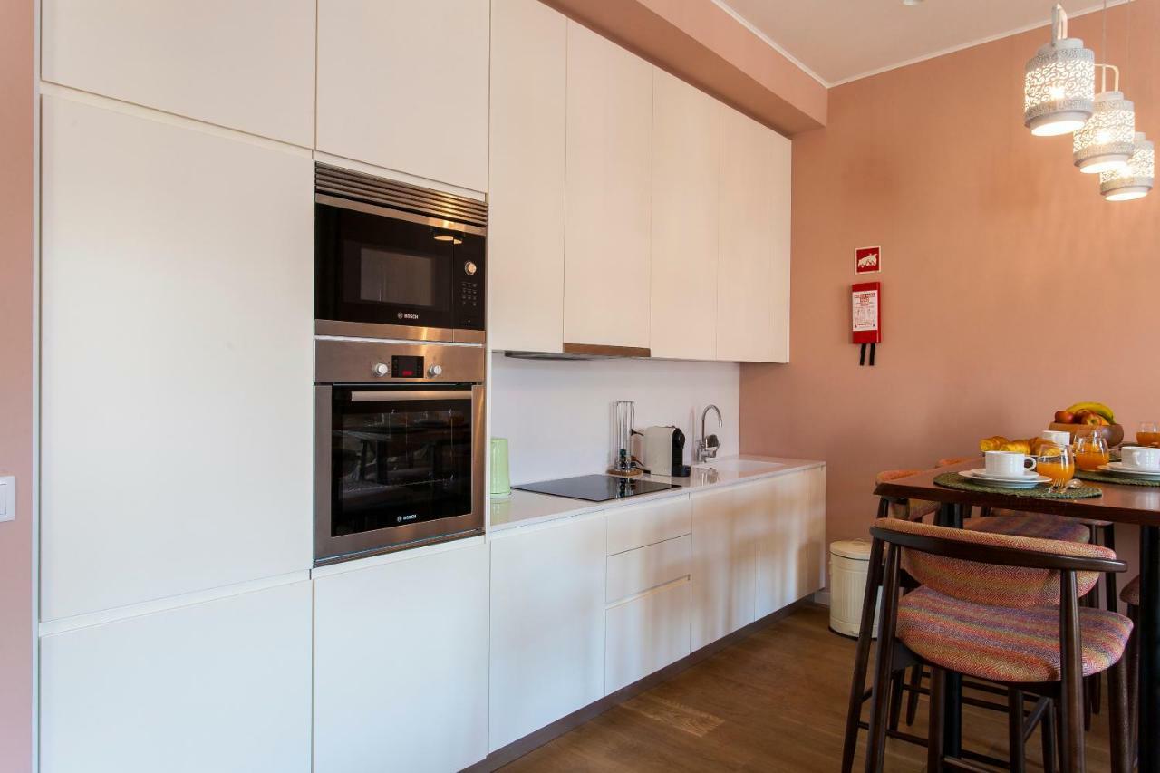 Joivy Sublime 2Br Apt On Restauradores Square Nearby Rossio Station Lisboa المظهر الخارجي الصورة